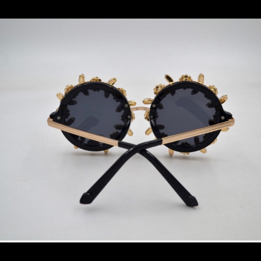 Swarovski crystal sunglasses hand made + hand set - Picture 4 of 4